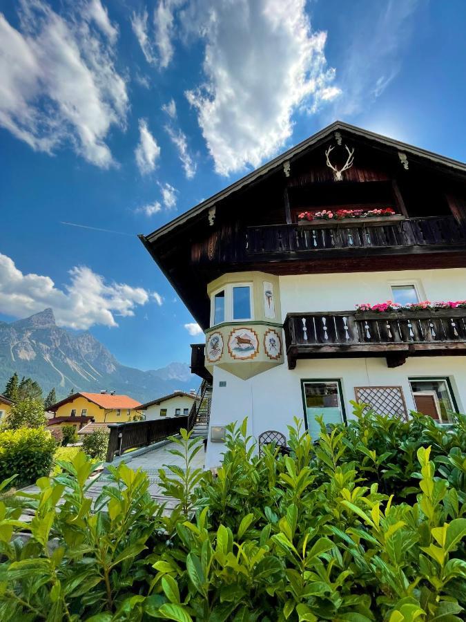 Haus Blaesi Apartamento Ehrwald Exterior foto
